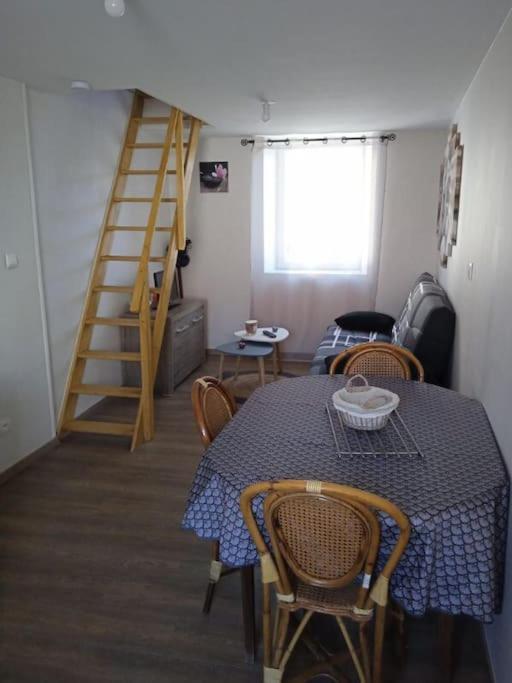 Maison Pour 2 A 4 Personnes Brassac-les-Mines Kültér fotó